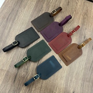 Élégantes Étiquettes de Bagage en Cuir Pleine Fleur Légères Faites à la Main, Design Minimaliste, Étiquettes en Cuir Véritable pour Voyages Internationaux - Product Image 3