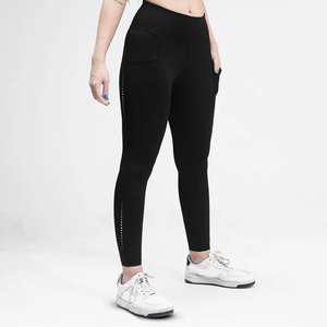 กางเกงเลกกิ้งโยคะผู้หญิงสีดำเอวสูง ระบายอากาศได้ดี สวมใส่สบาย ทันสมัย คุณภาพดีจากซัพพลายเออร์ชั้นนำ ผ้าสเตรช เหมาะสำหรับออกกำลังกายและฟิตเนส รับผลิตตามแบบ - Product Image 3