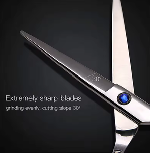 Ciseaux de coiffure professionnels de haute qualité en acier inoxydable japonais, pour droitiers, avec logo personnalisé et peigne - Product Image 6