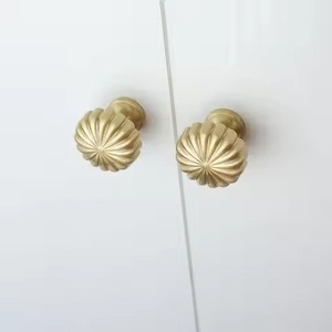 Pomos de Puerta Metálicos Hechos a Mano, Manijas Decorativas para Puertas Interiores y Exteriores, Pieza Decorativa - Product Image 2