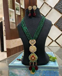 Conjunto de Collar y Pendientes Kundan de Latón Chapado en Oro de Primera Calidad, para Compromiso, Boda o Fiesta - Product Image 2