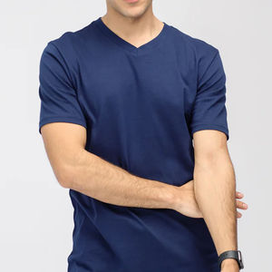 T-shirt pour homme de haute qualité à séchage rapide, col en V uni, 100% coton, logo personnalisé, style streetwear, coupe classique, respirant, vente en gros OEM - Product Image 4