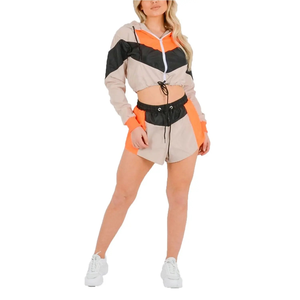 Ensemble de survêtement deux pièces écologique vert foncé pour femme, avec sweat à capuche court zippé et pantalon large, vêtements de sport décontractés avec logo frontal - Product Image 6