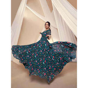 MALAIKA ARORA FLORAL ESTAMPADO E HILO BORDADO ENCAJE KURTA CON DUPATTA - Product Image 6