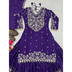 Top violet pour femme-Ensemble Lehenga Dupatta avec broderie et séquence de travail Taille L Marque NF pour les fêtes - Product Image 2