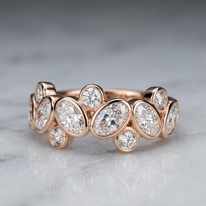 Precioso Anillo de Moissanita con Corte Ovalado y Redondo, Diseño Floral, Oro Sólido de 14K, Regalo de Boda o Compromiso para Novias - Product Image 1