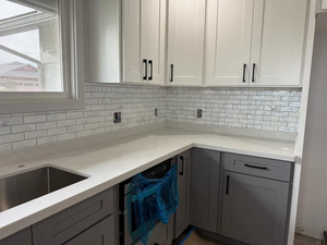 Horno de microondas empotrable de 24 pulgadas con 1.2 cu. pies de capacidad, termomata y función sin contacto de 1000W - Product Image 3