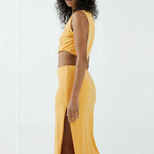 เสื้อกั๊กสปอร์ตแฟชั่นลำลองสำหรับผู้หญิงรุ่นใหม่ปี 2026 ผ้าถักเนื้อแน่น สไตล์สปอร์ตสำหรับฤดูร้อน เสื้อครอปแขนกุดทันสมัย ชุดสองชิ้นสไตล์วินเทจ - Product Image 3