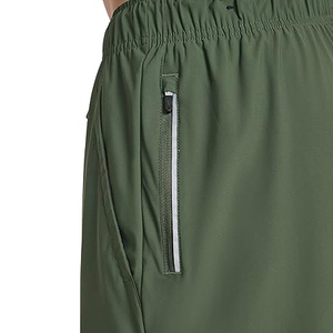 Shorts de sport légers en tissu doux, coupe ample, aérés avec ouvertures latérales, espace supplémentaire au milieu - Product Image 4