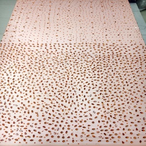 Nouveau style dentelle française 3D blanche motif floral fantaisie tissu en tulle de mariée fait main avec strass 5 yards de luxe - Product Image 1