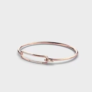 Pulsera de Cadena con Dijes de Moissanita en Plata de Ley 925 Bañada en Oro, Joyería Brillante para Regalo y Ocasiones Especiales - Product Image 2