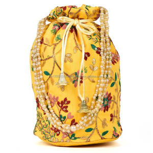 Vente en gros de pochettes de soirée en satin de soie brodé de perles multicolores, légères et durables, pour poignet, sac à main, cadeau de mariage, pochettes de retour - Product Image 4