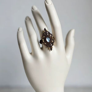 Anillo de Macramé con Amatista Hecho a Mano - Joyería Curativa de Cristal Morado Natural con Certificación IGI |   CREACIONES HARI OM - Product Image 1