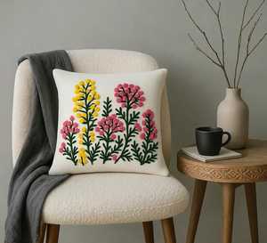 ปลอกหมอนปักลายกูกี - Product Image 1