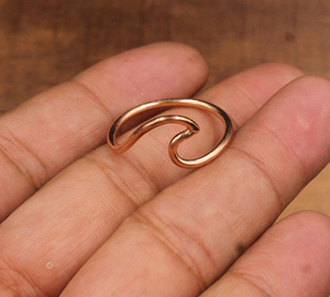 Anillo Unisex Clásico Minimalista de Plata con Diseño de Ola Oceánica, Joyería de Playa, Fabricante Personalizado OEM ODM, Venta al Por Mayor - Product Image 2