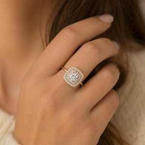 Anillo de compromiso para mujer de oro macizo de 10k, 14k, 18k con diamante cultivado en laboratorio de 0.50ct de corte brillante redondo y halo doble con piedras laterales - Product Image 6
