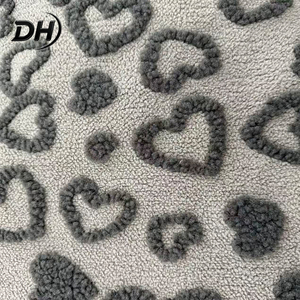 Tissu polaire doux et durable 100 % polyester à motif cœur, directement de l'usine, pour doublure de chaussures - Product Image 3
