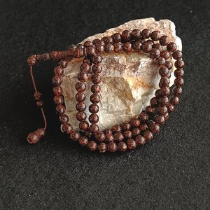 Tasbih de Madera para Uso Diario, Cuentas de Oración Prácticas para Meditación, Adoración y Pureza, Regalo Moderno de Tradebyd - Product Image 1