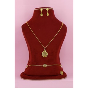 Ensemble de bijoux imitation plaqué or motif pétale de fleur : collier, boucles d'oreilles, bracelet et bague – Nouvelle collection en gros - Product Image 2