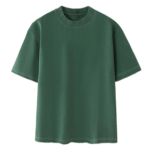 T-shirt oversize pour homme en coton doux, effet délavé, style streetwear, pour un look décontracté et contemporain. - Product Image 5