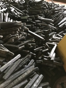 Vente en gros de briquettes de charbon de bois hexagonales fabriquées à la machine de sciure de bois dur d'acacia du Vietnam prix de 5 heures de combustion - Product Image 3