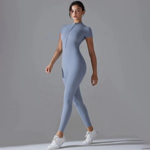 Ensemble de yoga pour femmes, vêtements de sport, ensemble de fitness, soutien-gorge de sport, leggings à manches courtes, ensemble de yoga pour femmes - Product Image 3