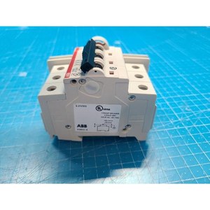 Boîtier de distribution de signal Lam Research 2300 Exelan Flex, utilisé comme telle qu'il est, pièces d'équipement semi-conducteur d'occasion - Product Image 3