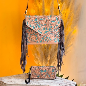 Bolso Cruzado de Cuero Genuino Venus Leathers, Estilo Western, Hecho a Mano, con Patrón de Letras y Flores, Cierre de Cremallera, 45-55cm, ¡Gran Venta! - Product Image 2