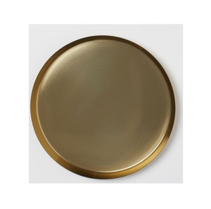 Assiettes de présentation modernes en laiton, rondes, élégantes, pour la présentation de table lors de dîners, mariages, banquets et événements - Product Image 3