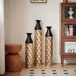 Jarrón Moderno de Metal para Decoración del Hogar, Elegante Florero para Sala de Estar, Oficina y Interiores de Hotel - Product Image 2