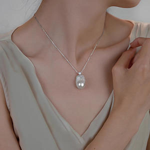 Collar Versátil con Múltiples Perlas de Estilo Retro Femenino, Cadena para Suéter con Colgante y Dijes de Diseño Exclusivo - Product Image 4