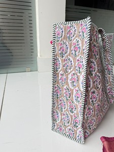 Quilted Cotton Shoulder Bag Fashion Forward Durable Fabric Secure <b>Zip</b> Closure Everyday Travel Handbag - Product Image 2