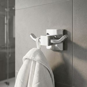 Crochets muraux multifonctionnels modernes en laiton chromé pour salle de bain, double crochet en métal pour accrocher peignoirs, serviettes, manteaux et vêtements - Product Image 1