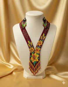 Ensemble collier et boucles d'oreilles TRENDY BEAUTY en perles de rocaille style bohème : Bijoux tribaux | Unique | Collier et boucles d'oreilles pour femme africaine, idéal pour les fêtes et comme cadeau - Product Image 1