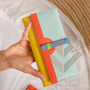Pochette en cuir véritable de haute qualité pour femmes portefeuille à la mode longue conception avec motif de paysage Ele sac à main - Product Image 1