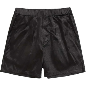 Conjunto de 2 Piezas de Ropa de Casa de Satén para Hombre, Pantalones Cortos de Verano de Talla Grande, Pantalones Cortos de Baloncesto y Playa con Decoración de Bolsillo con Abertura - Product Image 3