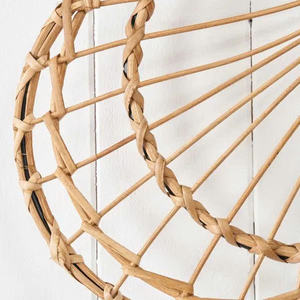 Étagère murale artisanale Sisu pour la décoration des enfants, décoration papillon, fabriquée au Vietnam - Product Image 4