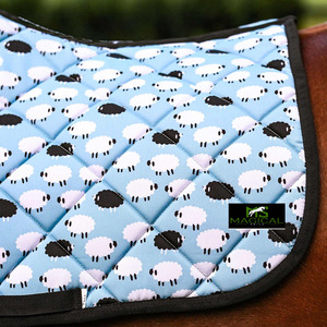 Tapis de selle pour chevaux de haute qualité, sublimation, excellente qualité, prix de gros, confort pour l'équitation, utilisation polyvalente. - Product Image 3