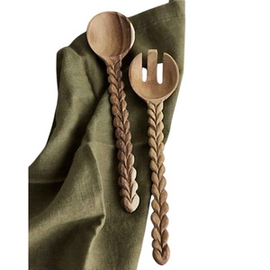 Ensemble de service à salade en bois écologique fait main, fourchette et cuillère en bois de hêtre massif, cadeau haut de gamme pour mariage et nouvellement-marrieds - Product Image 6