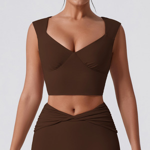 Débardeur de yoga blanc sans coutures à col en V profond pour femme, coupe régulière, en Spandex et Polyester - Product Image 3