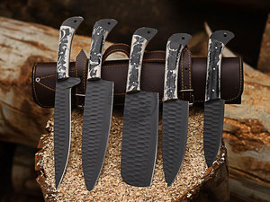 Couteaux de chef ambidextres faits main sur mesure, nouveau design, acier J2, revêtement en poudre, lame droite martelée, ensemble de 5 couteaux - Product Image 6
