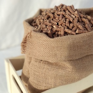 Pellets de Madera de Pino y Abeto Clase A1 de 6 mm, Certificados DIN Plus y ENplus A1A2 BSL, en Bolsas de 15 kg, Precio al por Mayor - Product Image 4