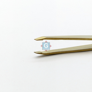 Pinzas para cejas de acero inoxidable chapadas en oro, ligeras y duraderas, con punta inclinada. Pinzas de punta inclinada de lujo. - Product Image 6