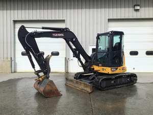 Mini-excavatrice John Deere 17G à vendre : profondeur de creusement puissante et commandes intuitives, conçue pour la fiabilité et le confort. - Product Image 3