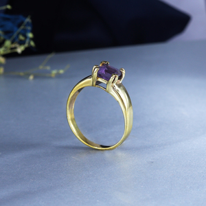 Anillo de latón chapado en oro de 18 quilates con amatista |   Solitario con Corte Esmeralda - Product Image 3