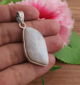 Natural Rainbow Moonstone Pendant 925 Sterling Silver Platinum Plated <b>Vintage</b> Bezel Setting Wholesale Blue <b>Flash</b> Gemstone - Product Image 3