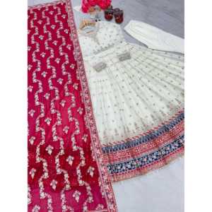 Ensemble de bas de robe Dupatta pour la fête Kit d'accessoires de décoration élégante - Product Image 1