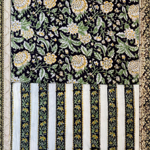 ผ้าฝ้ายพิมพ์ลายบล็อกอินเดีย 100% ผ้าลายดอกไม้เนื้อนุ่มจากไจปุรี เป็นมิตรกับสิ่งแวดล้อม เหมาะสำหรับเสื้อผ้า กระเป๋า ของตกแต่งบ้าน เด็กผู้ชาย น้ำหนักปานกลาง - Product Image 3