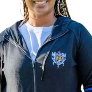 Ensemble de survêtement noir Sigma Gamma Rho pour femme, bleu avec rayures dorées, deux pièces, style décontracté athlétique, sweat à capuche zippé et pantalon de jogging, pour sororité grecque - Product Image 4