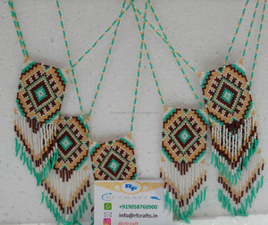 Collar de cuentas de cristal rosa púrpura hecho a mano accesorio de cuentas hecho a mano de moda - Product Image 4